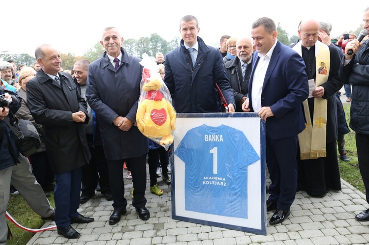 Stróże. Stadion dla niepełnosprawnych