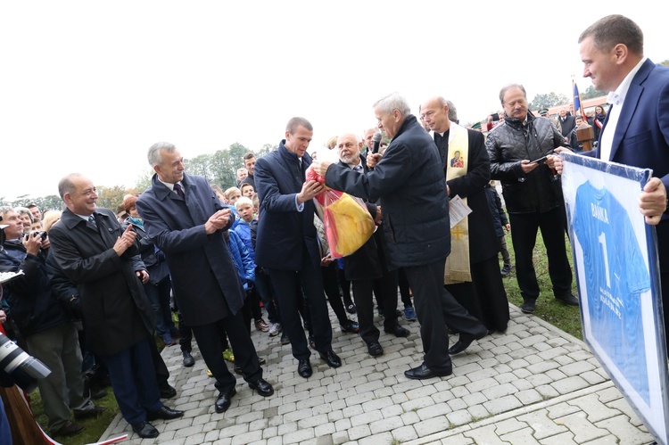 Stróże. Stadion dla niepełnosprawnych