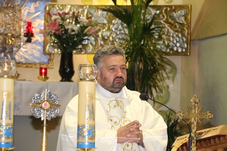 Relikwie bł. ks. Władysława Bukowińskiego w Dąbrowie Szlacheckiej