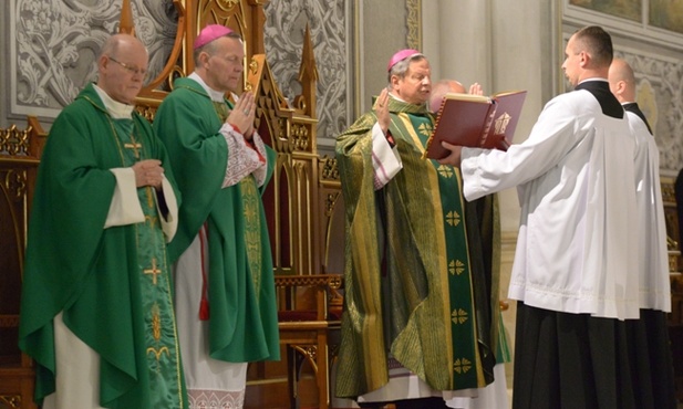 Liturgii przewodniczył bp Henryk Tomasik