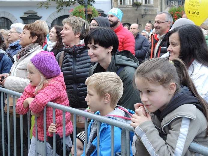 Dzień Papieski AD 2016 na Rynku w Bielsku-Białej