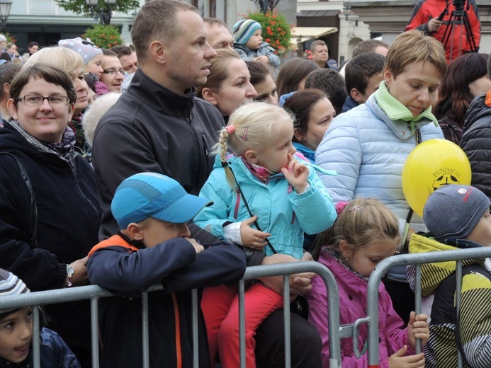 Dzień Papieski AD 2016 na Rynku w Bielsku-Białej