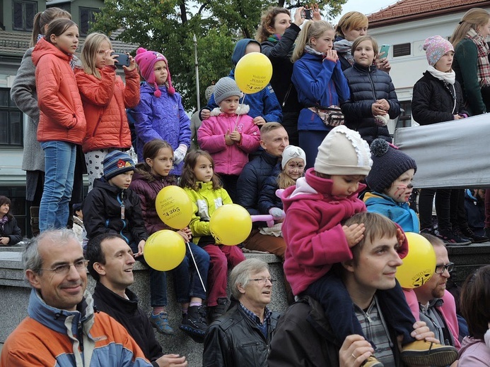 Dzień Papieski AD 2016 na Rynku w Bielsku-Białej