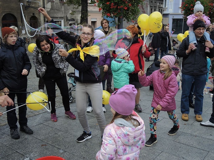 Dzień Papieski AD 2016 na Rynku w Bielsku-Białej