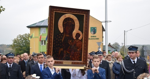 Powitanie ikony MB Częstochowskiej w Żelechlinku