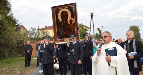 Powitanie ikony MB Częstochowskiej w Kochanowie