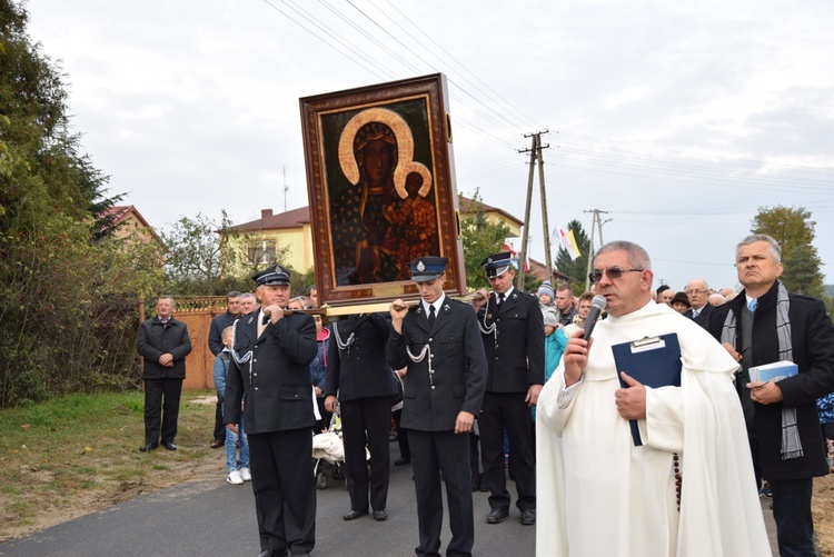 Powitanie ikony MB Częstochowskiej w Kochanowie