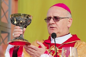 Abp Józef Górzyński ukochał nade wszystko Eucharystię jako uobecnienie ofiary krzyża.