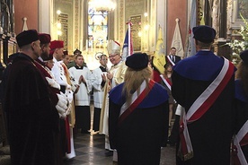 W Mszy św. inauguracyjnej uczestniczyły władze uczelni, m.in. z Płocka, Ciechanowa i Pułtuska.