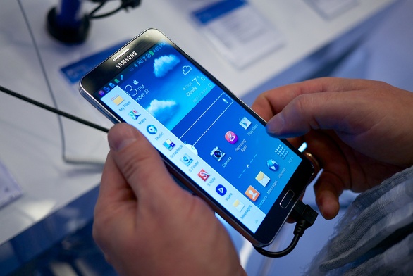 Samsung wstrzymał produkcję niebezpiecznych smartfonów