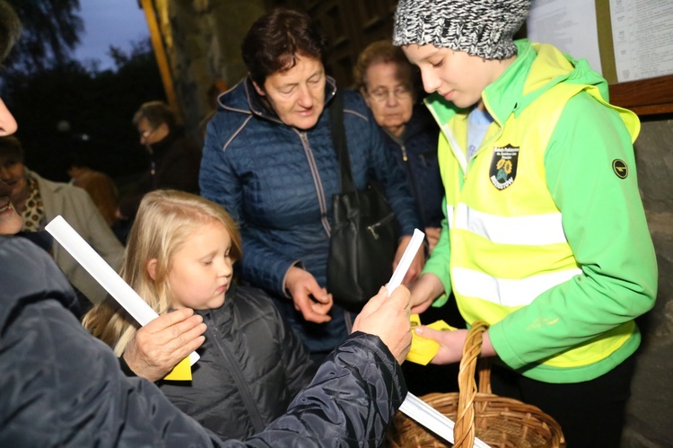 Odblaskowa szkoła z Rdziostowa