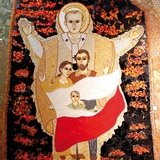 Obraz z Księgi Daniela przedstawia piec ognisty, do którego wrzucono trzech młodzieńców. Szadraka, Meszaka i Abed-Nega oraz anioła chroniącego ich od płomieni. Na mozaice w kaplicy Wyzwolenia Narodu Polskiego młodzieńców zastąpiła jednak polska rodzina, a ochraniającym ich przed płomieniami aniołem jest Jan Paweł II w szatach kapłańskich, co ma ukazać ochronę przez jego nauczanie, troskę pasterza o owce, modlitwę liturgiczną. Rodzina owinięta jest biało-czerwoną flagą narodową, z której wyrasta nowe pokole…