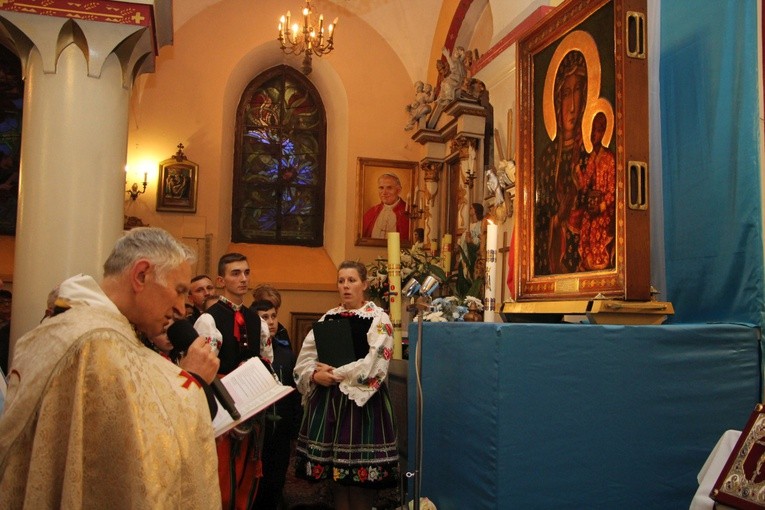 Powitanie ikony MB Częstochowskiej w Białyninie