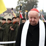 Pomnik ks. Karola Wojtyły w Gdowie