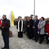 Pomnik ks. Karola Wojtyły w Gdowie