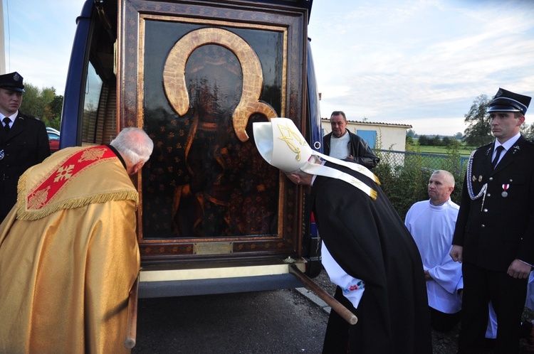 Powitanie ikony MB Częstochowskiej w Wysokienicach