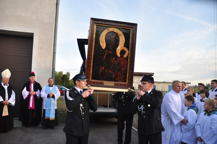 Powitanie ikony MB Częstochowskiej w Wysokienicach