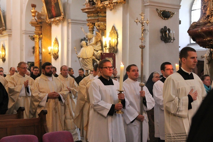 Uroczystości jadwiżańskie 2016 - pielgrzymka kapłanów, seminarzystów, osób konsekrowanych