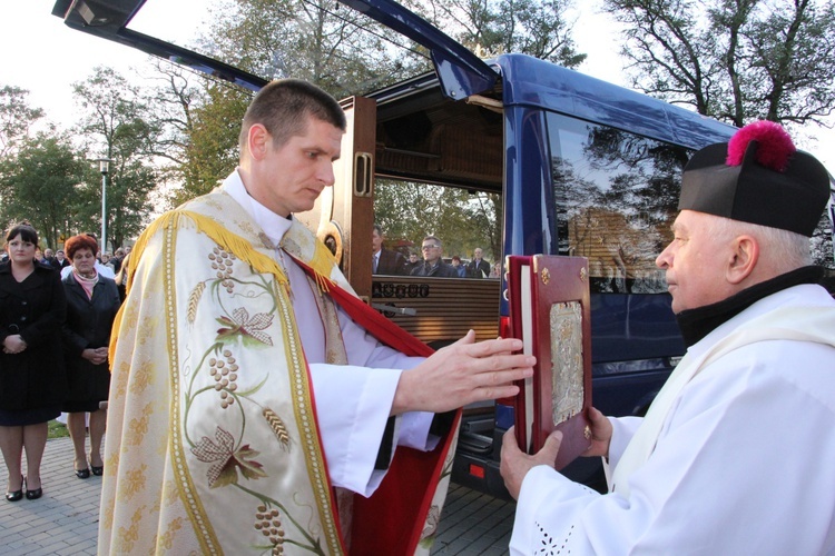 Powitanie ikony MB Częstochowskiej w Boguszycach