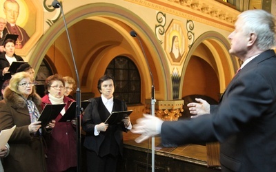 Podczas inauguracyjnej Mszy Świętej zaśpiewa chór katedralny pod dyrekcją Tadeusza Czerniawskiego
