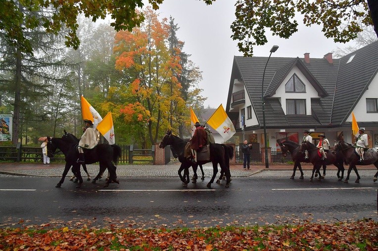 Z procesją przez Krupówki