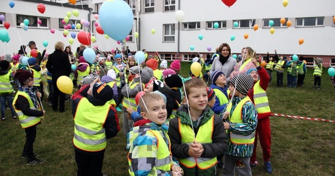 Tysiąc odblaskowych balonów