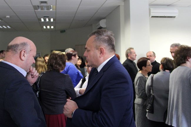 Do walki z dopalaczami i narkotykami