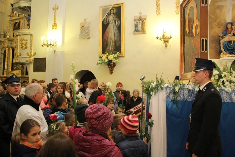 Powitanie ikony MB Częstochowskiej u oo. pasjonistów