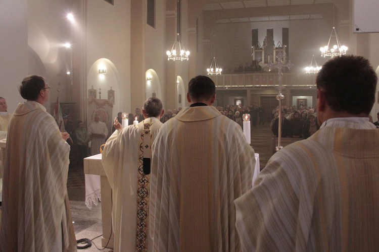 Konsekracja ołtarza w Gdańsku-Letnicy