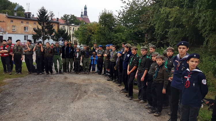 Harcerze na pielgrzymce trzebnickiej 