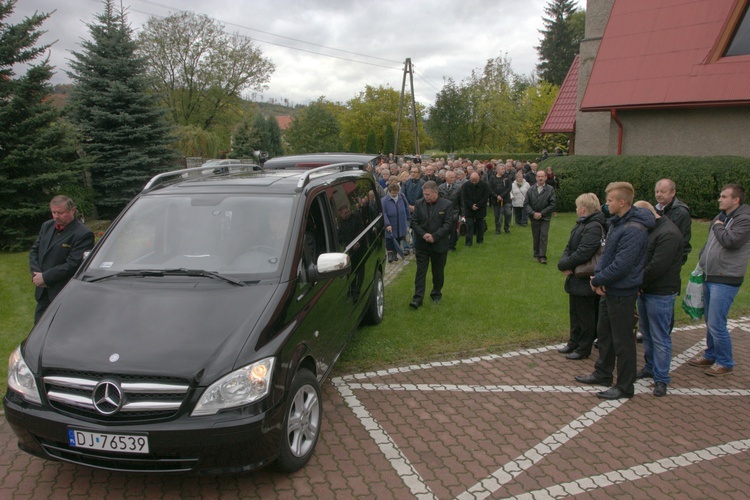 Ostatnia droga śp. ks. Hendzla