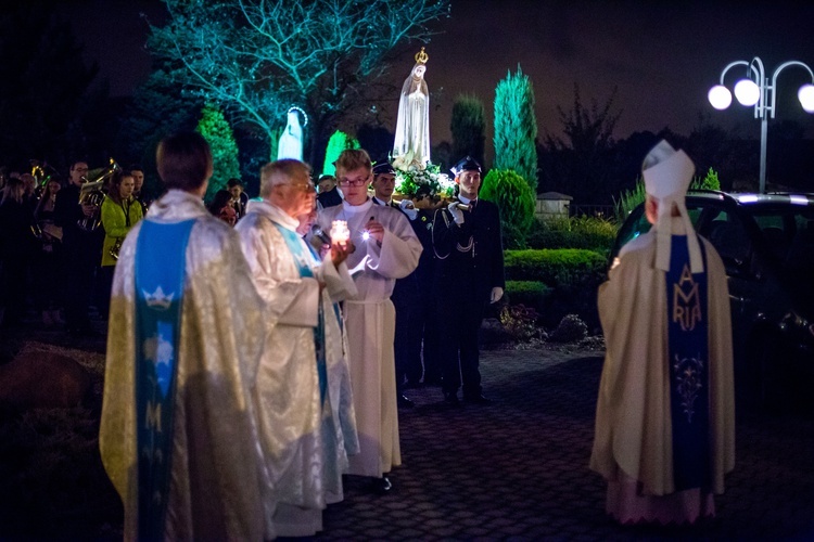 Nabożeństwo fatimskie w Woli Rzędzińskiej