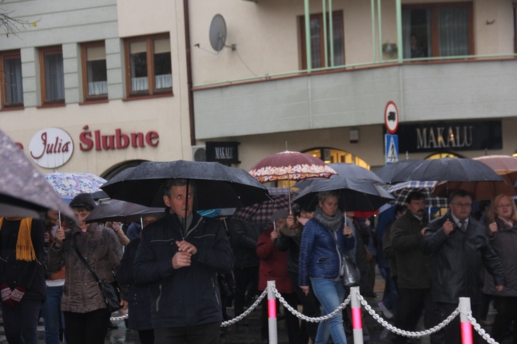 Powitanie ikony MB Częstochowskiej w parafii św. Jakuba w Skierniewicach