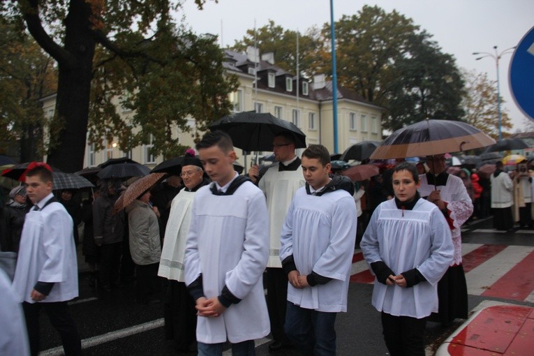 Powitanie ikony MB Częstochowskiej w parafii św. Jakuba w Skierniewicach
