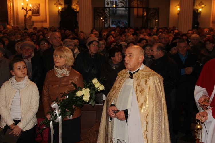 Powitanie ikony MB Częstochowskiej w parafii św. Jakuba w Skierniewicach