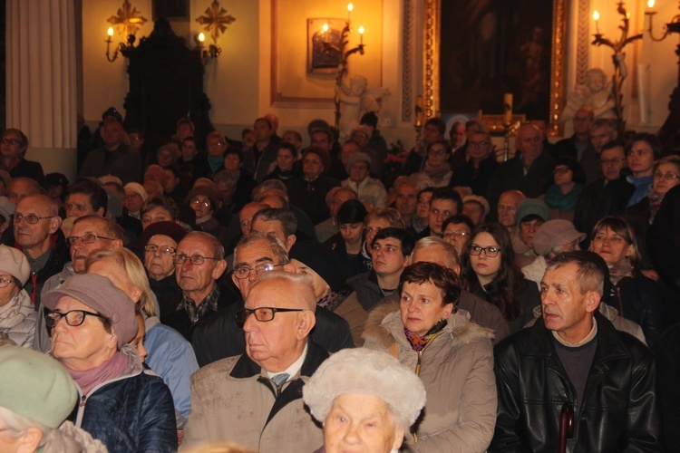 Powitanie ikony MB Częstochowskiej w parafii św. Jakuba w Skierniewicach