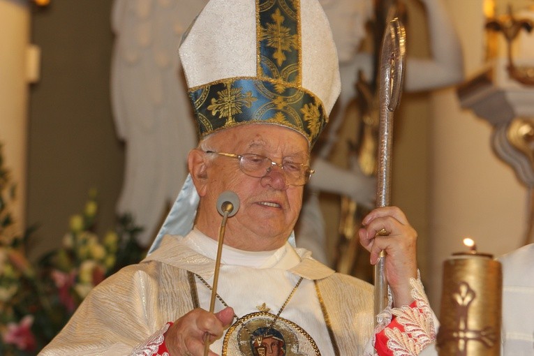 Powitanie ikony MB Częstochowskiej w parafii św. Jakuba w Skierniewicach
