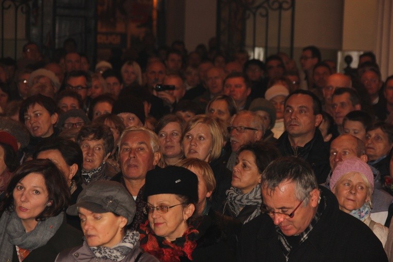 Powitanie ikony MB Częstochowskiej w parafii św. Jakuba w Skierniewicach