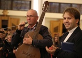 Koncert uwielbienia hymnami ŚDM w Andrychowie