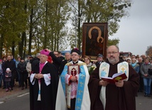 Uroczytości na powitanie ikony jasnogórskiej w Makowie przewodniczył bp Józef Zawitkowski