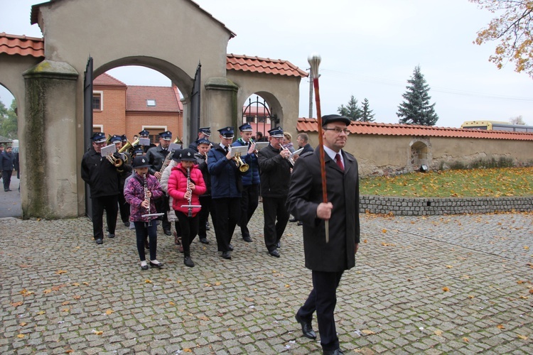 Wprowadzenie relikwii św. Jana Pawła II i św. Maksymiliana do archikolegiaty w Tumie