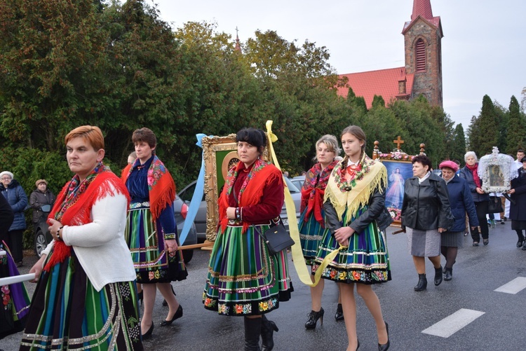 Powitanie ikony MB Częstochowskiej w Lipcach Reymontowskich