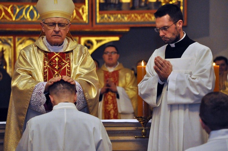 Święcenia diakonatu