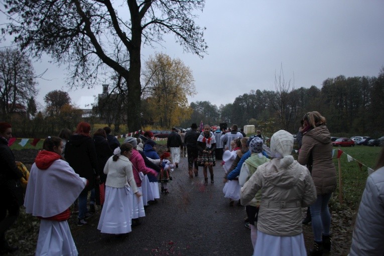 Powitanie ikony MB Częstochowskiej w Słupi