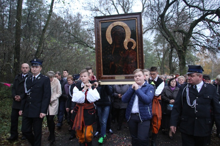 Powitanie ikony MB Częstochowskiej w Słupi