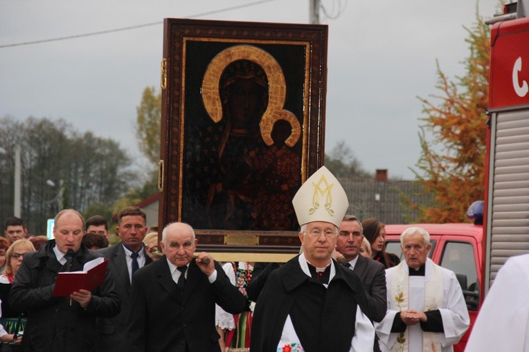 Powitanie ikony MB Częstochowskiej w Janisławicach