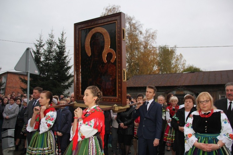 Powitanie ikony MB Częstochowskiej w Janisławicach