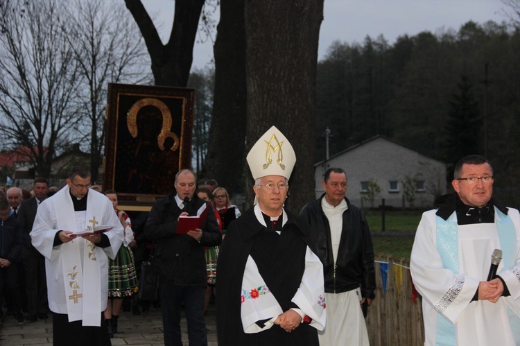 Powitanie ikony MB Częstochowskiej w Janisławicach