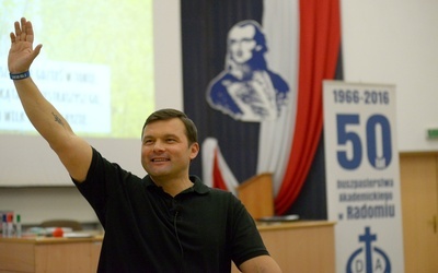 Andrzej Śmiech jest doradcą personalnym, praktykiem i psychologiem biznesu