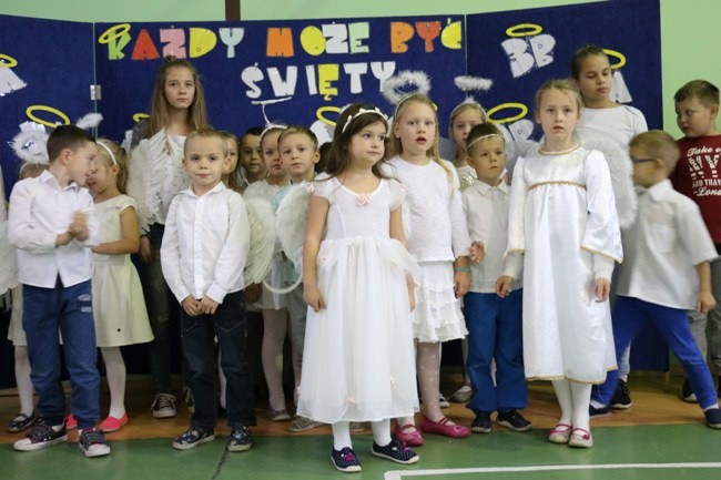 Bal Wszystkich Świętych w PSP nr 32